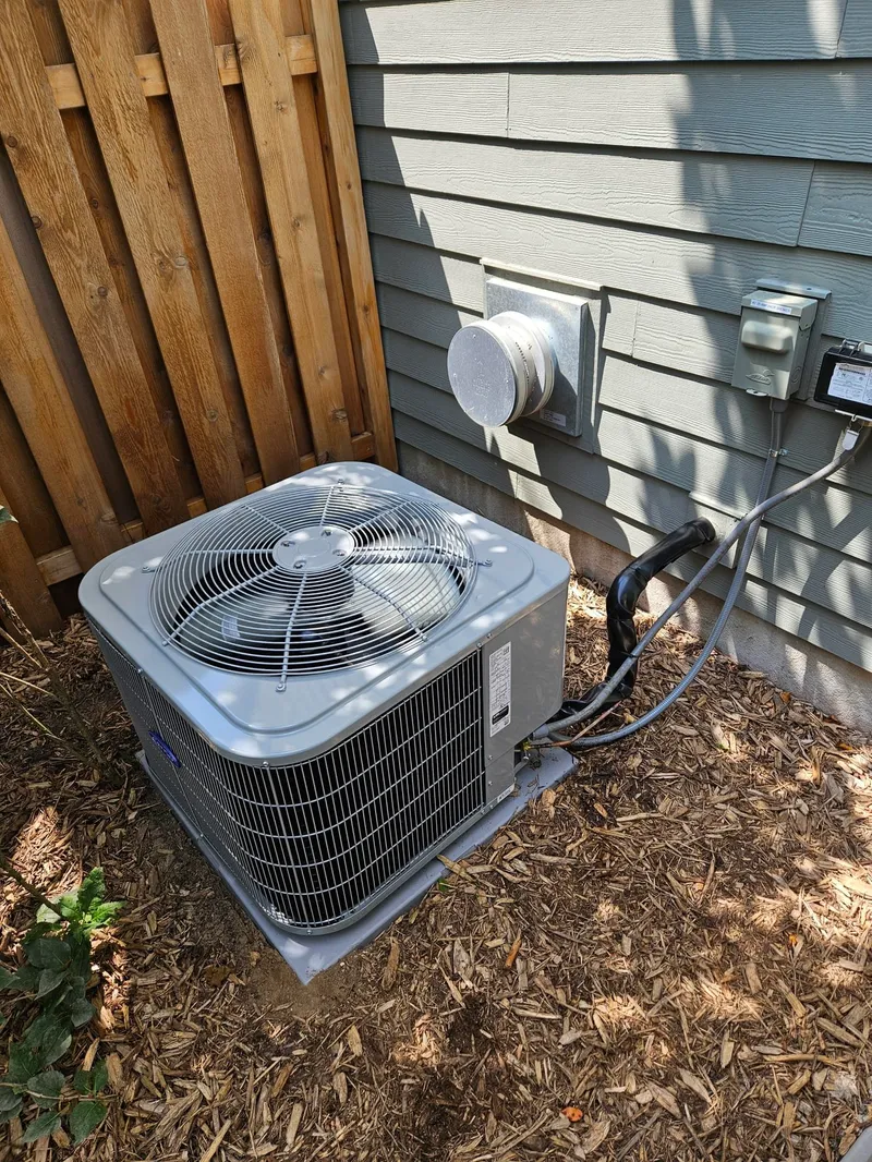 3-Ton AC Install project in Mahtomedi, Minnesota, photo 1 of 4