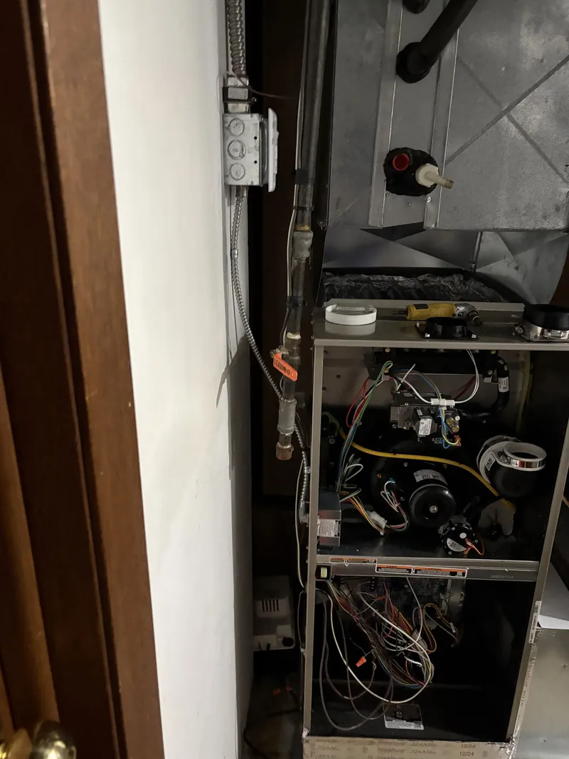 Furnace and Humidifier Install project in New Brighton, Minnesota, photo 1 of 8