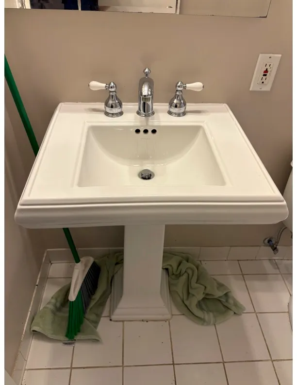Pedestal Sink Replacement project in Maplewood, Minnesota, photo 1 of 3